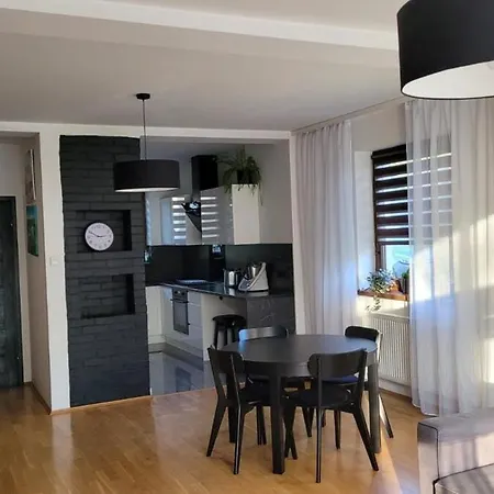 Feriehus Dom Na Wypoczynek Przy Zamku Ogrodzieniec - Ostan I Odpoczij