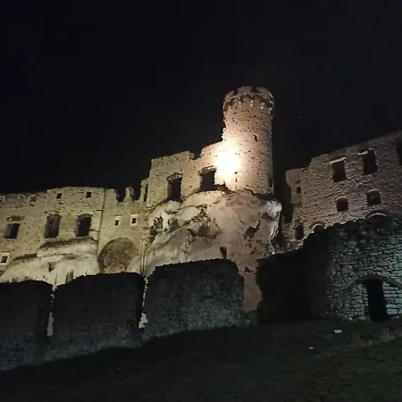 Dom Na Wypoczynek Przy Zamku Ogrodzieniec - Ostan I Odpoczij Feriehus Podzamcze (Zawiercie)
